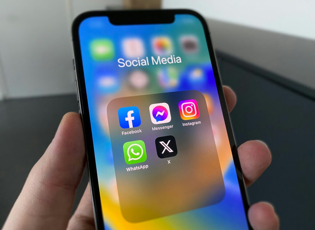 Spread deals virally via social networks and emails
