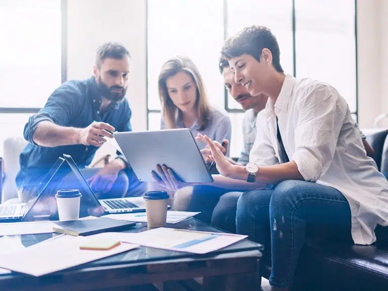 Improve working together and the working climate with the help of employee surveys