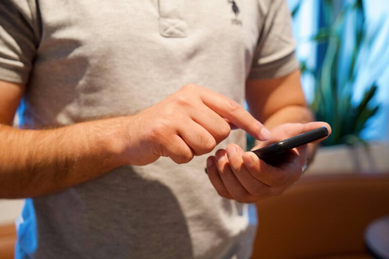 Interactive Formats Instead of Passive Listeners